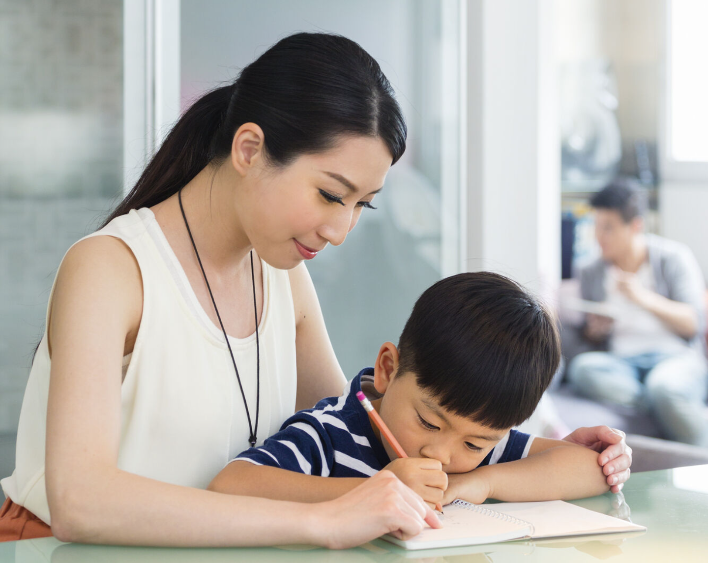 数说｜中国家长每天陪孩子写多久的作业？|中国_新浪新闻