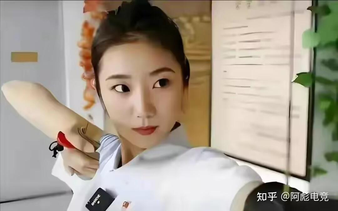 请问吕总背后是谁?有? - 知乎