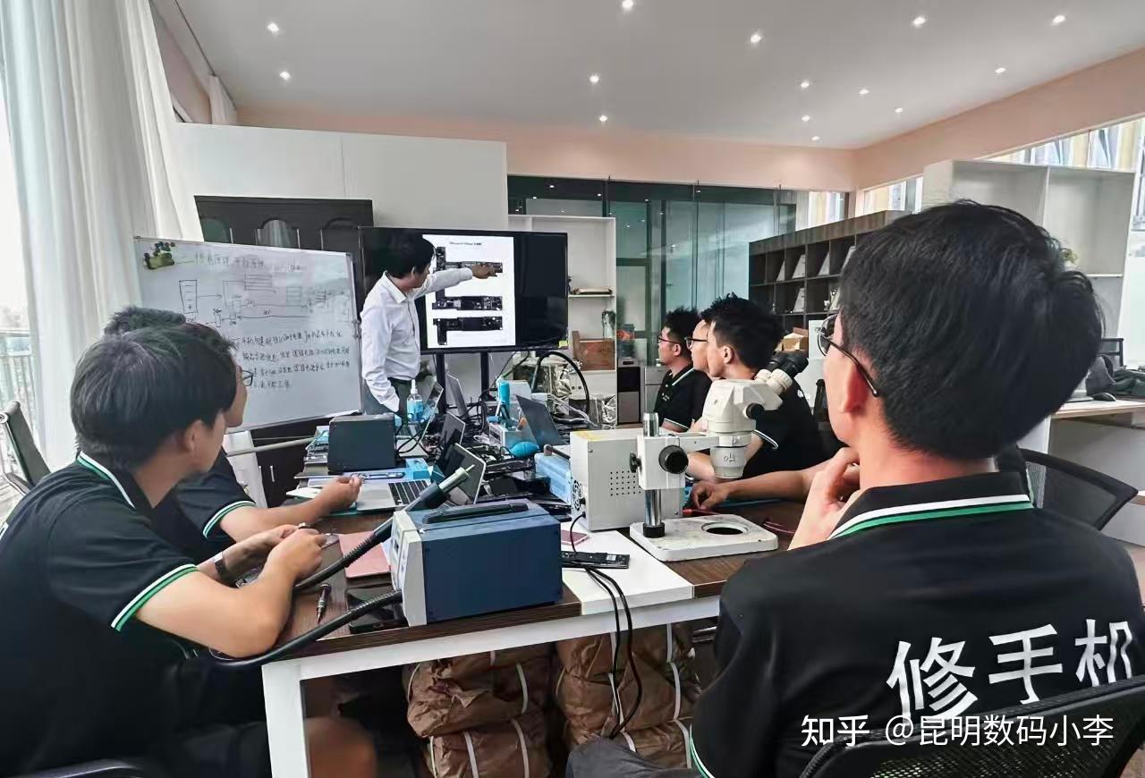 机出没三年的店长,告诉你机出没加盟,能不能加入?