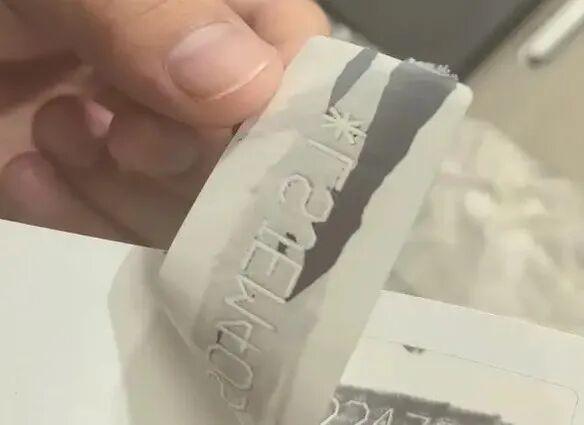 新车就车架掉漆,这是自己偷偷出厂了?