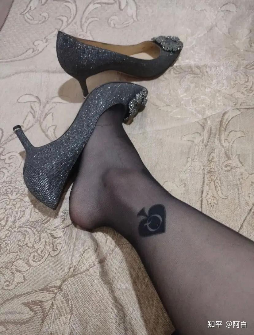 有的女人会在身体隐私部位纹一个黑桃a的图案,代表什么意思?