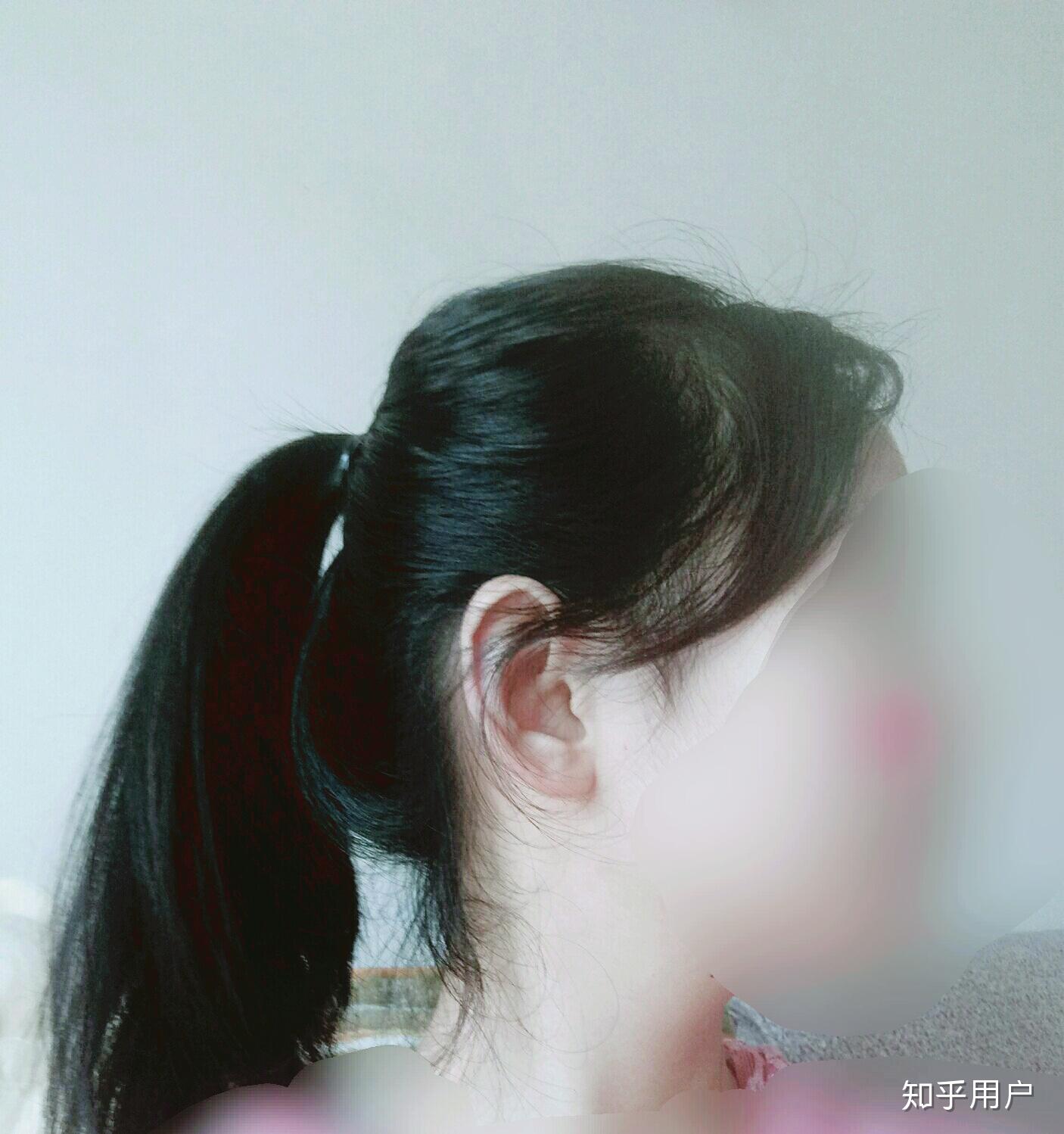 头扁的女生适合什么发型