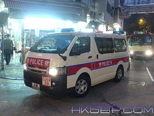 如何评价香港警察的冲锋车