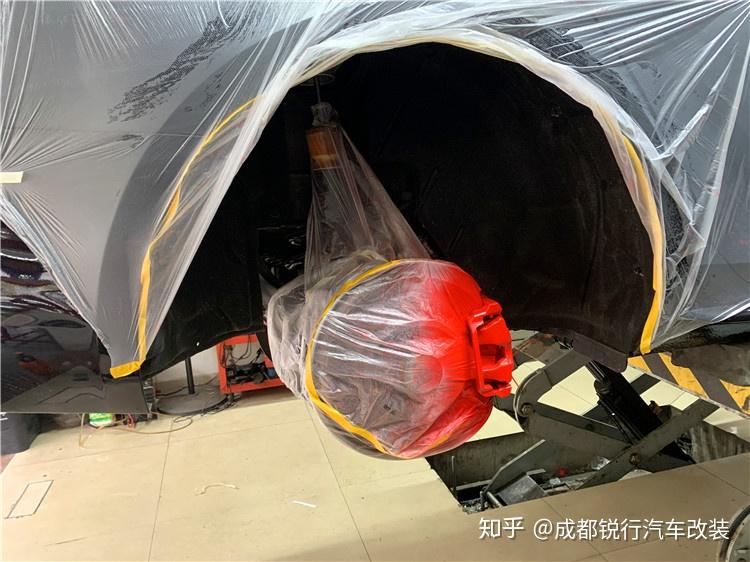 奥迪A4 Avant旅行版改装RS4包围轮毂卡钳改色 - 知乎