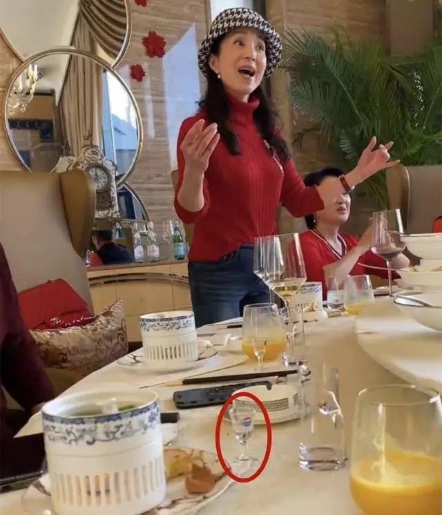 汤灿出狱首秀!她真的被判15年?