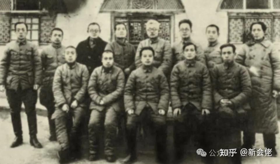 1937年，王明想夺毛主席的权，是谁投下关键一票支持毛主席？ - 知乎
