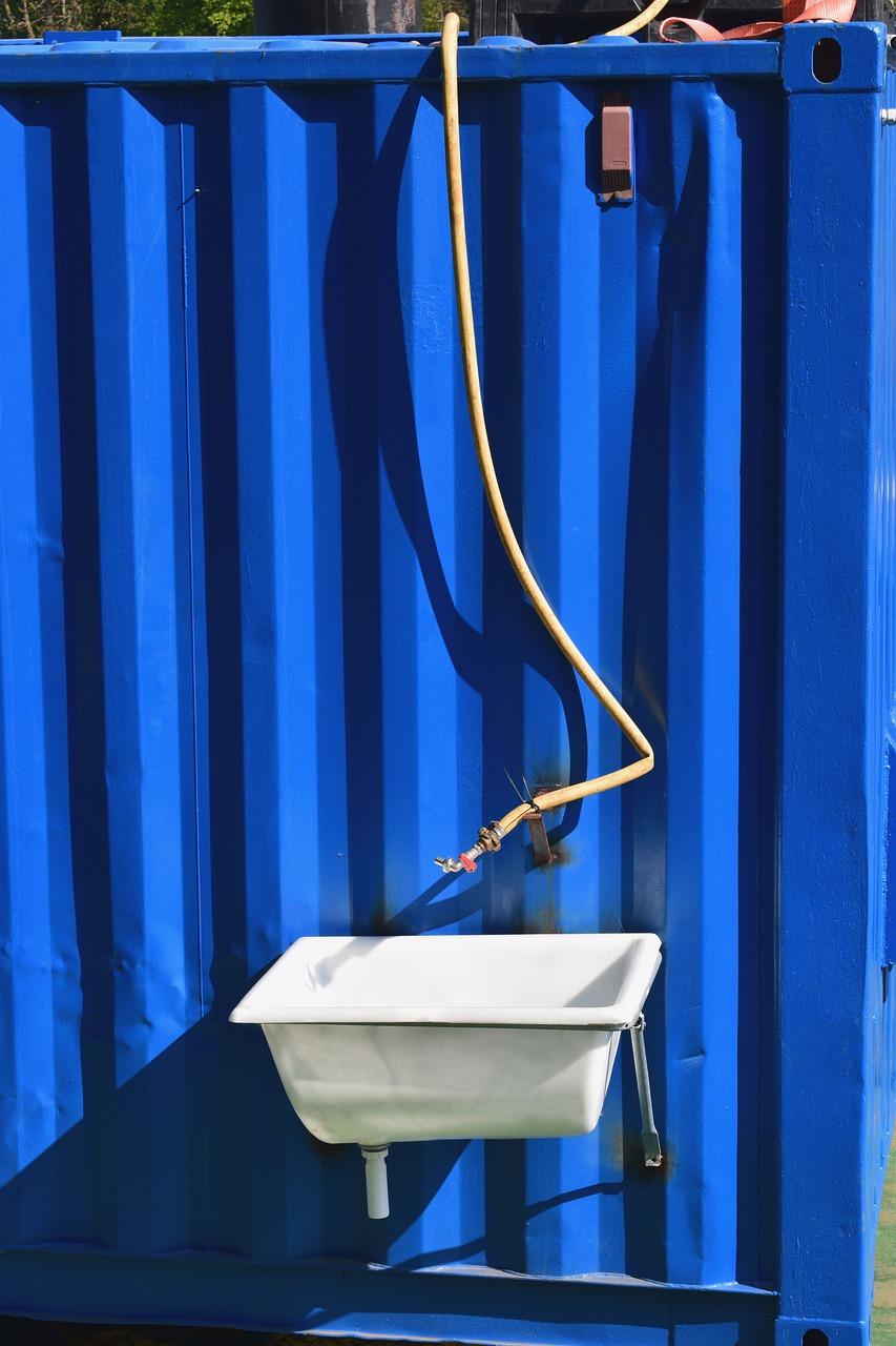 如何清洗窗户槽