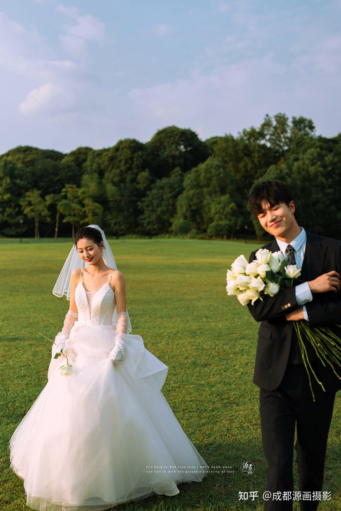 婚纱照怎么拍自然