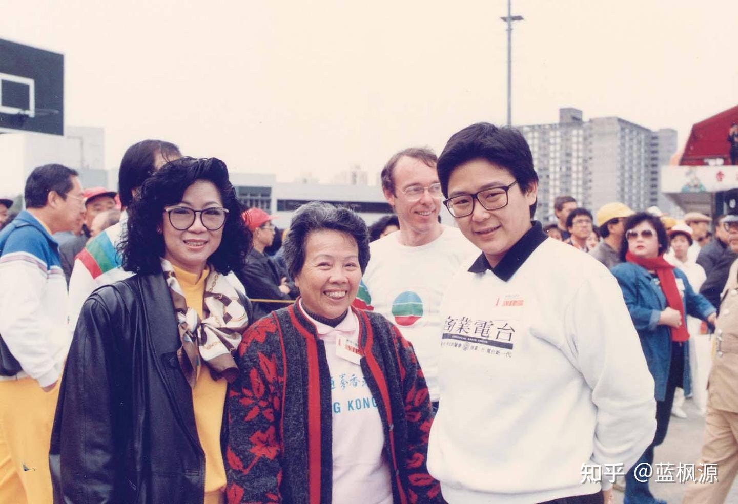 赌王都下葬了,何超琼会公开她和俞铮的关系,给彼此一个交代吗? - 知乎