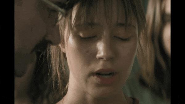 《女孩，你怎么了？》烂番茄100%，小语种爆款