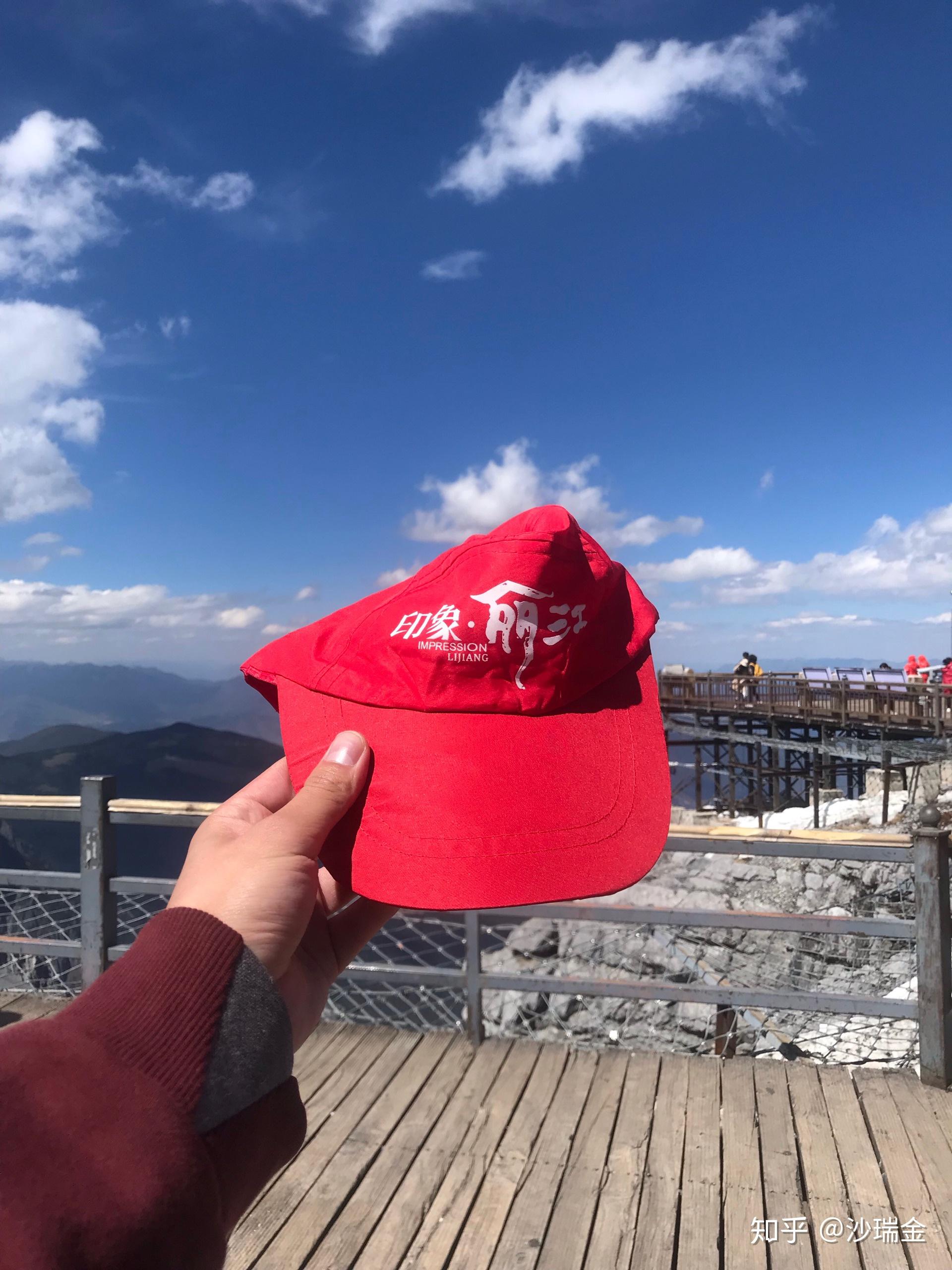一个人独自旅行知乎(独自一个人旅行的说说)