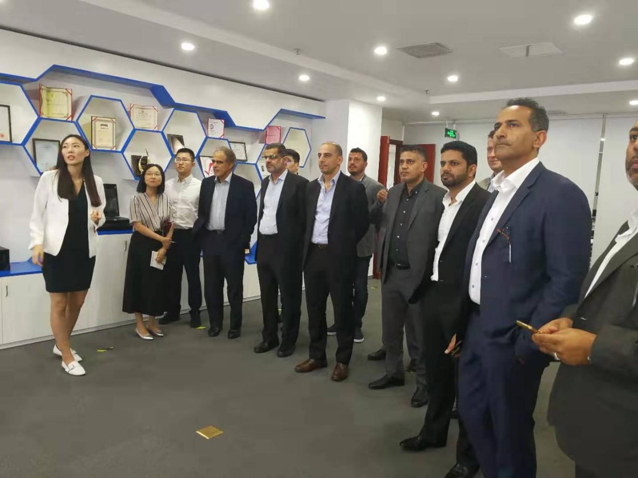 阿曼石油部长一行到访银河水滴现场体验步态识别 知乎