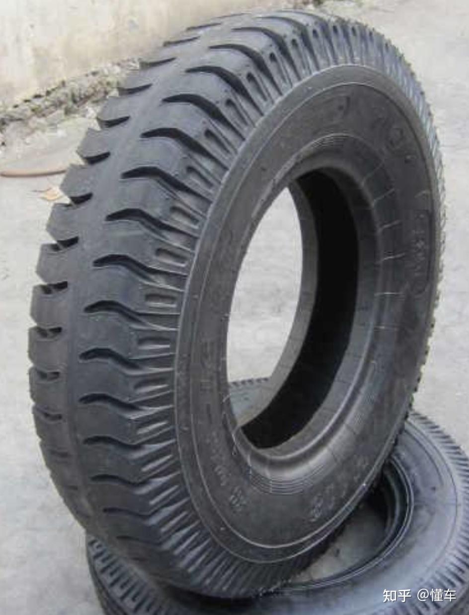 橡胶轮胎上为什么要有凹不平的花纹? - 知乎