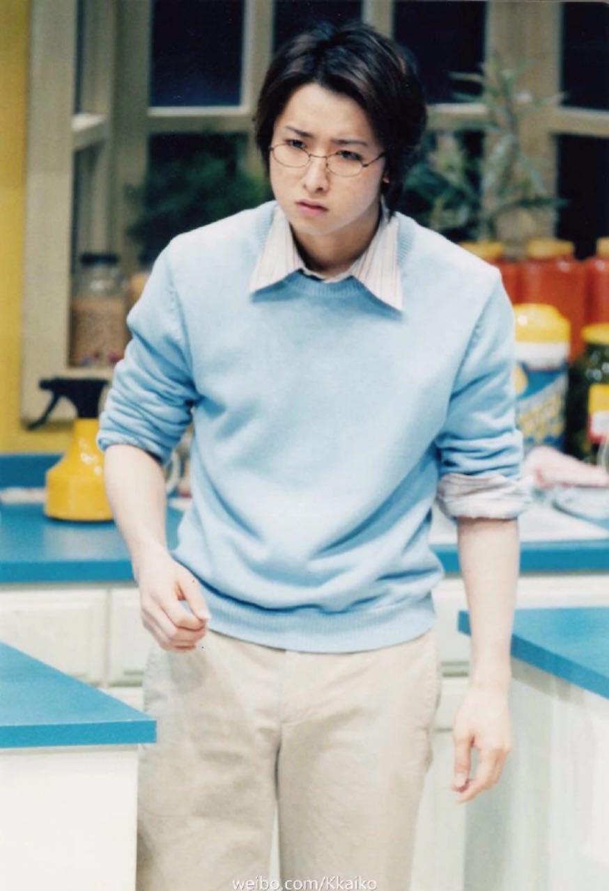 请向我安利arashi的leader大野智白面包时期的盛世美颜