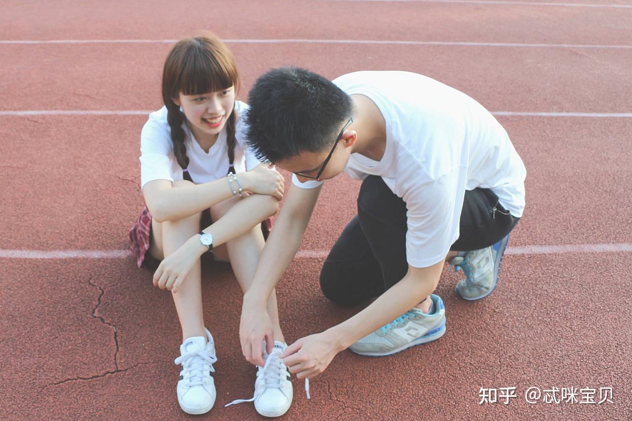 班主任应该如何处理"早恋"事件?高中生不谈恋爱是不是一种遗憾?