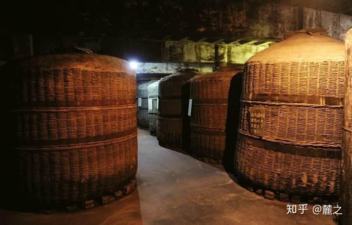 白酒用哪种贮存容器更好?这下总算明白了 - 知乎