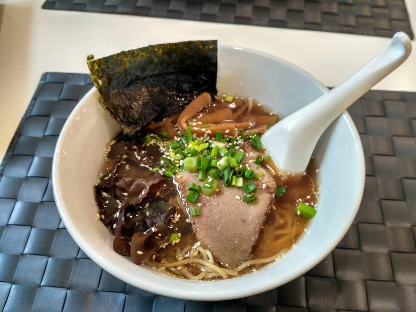 在圣彼得吃腻了寿司？来碗拉面吧!---ярумэн - 知乎