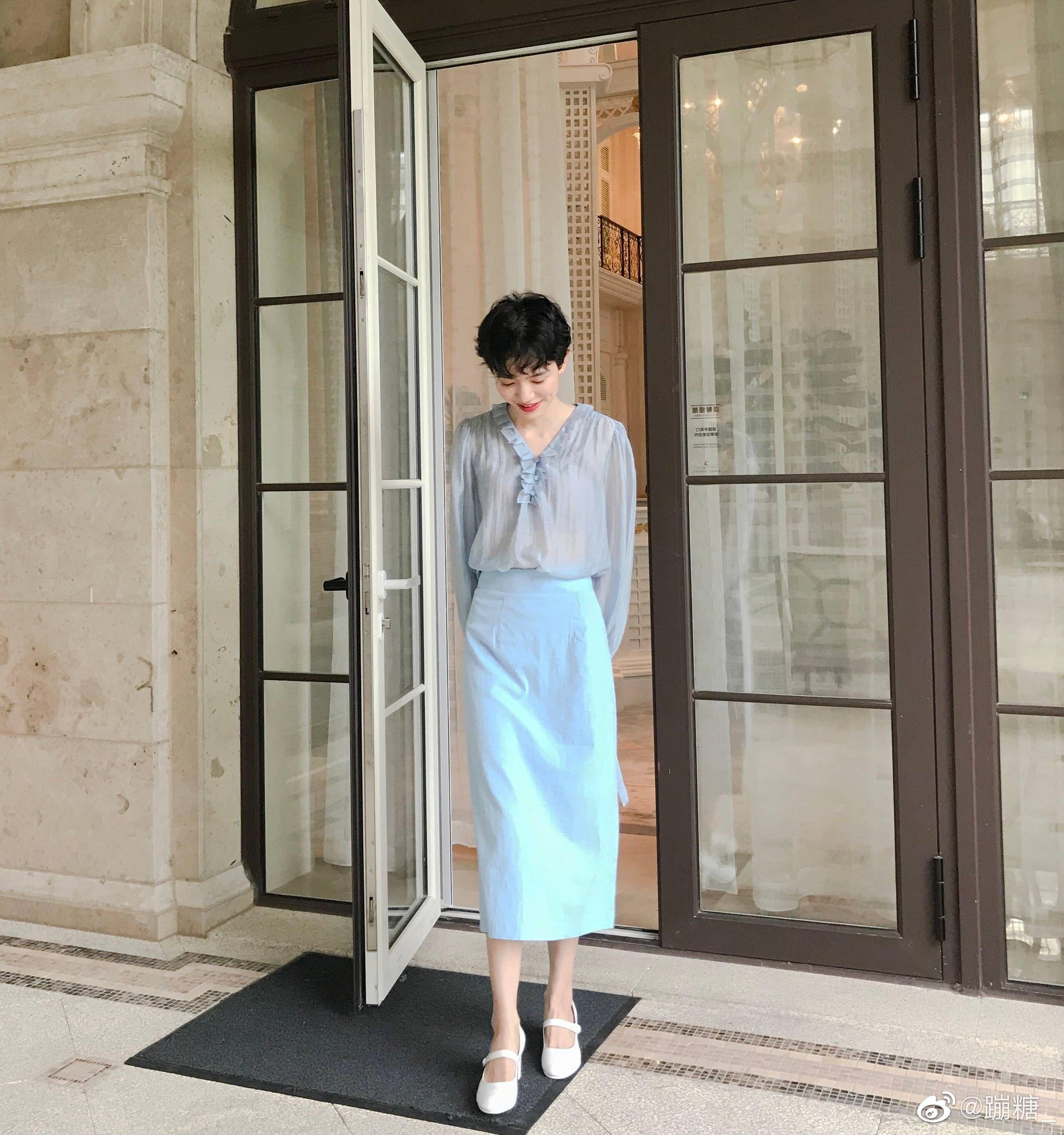 请问超短发夏天怎么穿搭