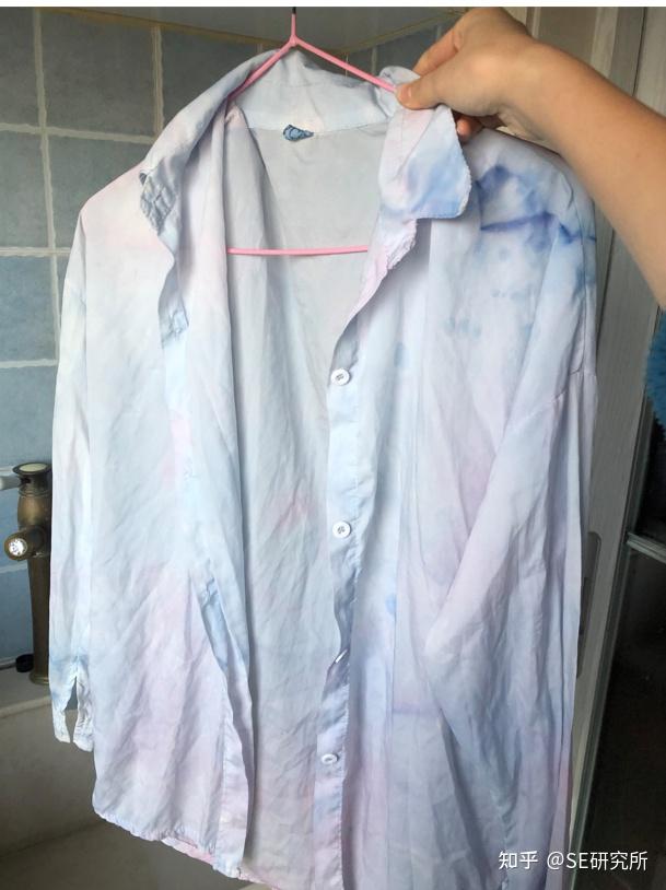 衣服染色怎么洗掉