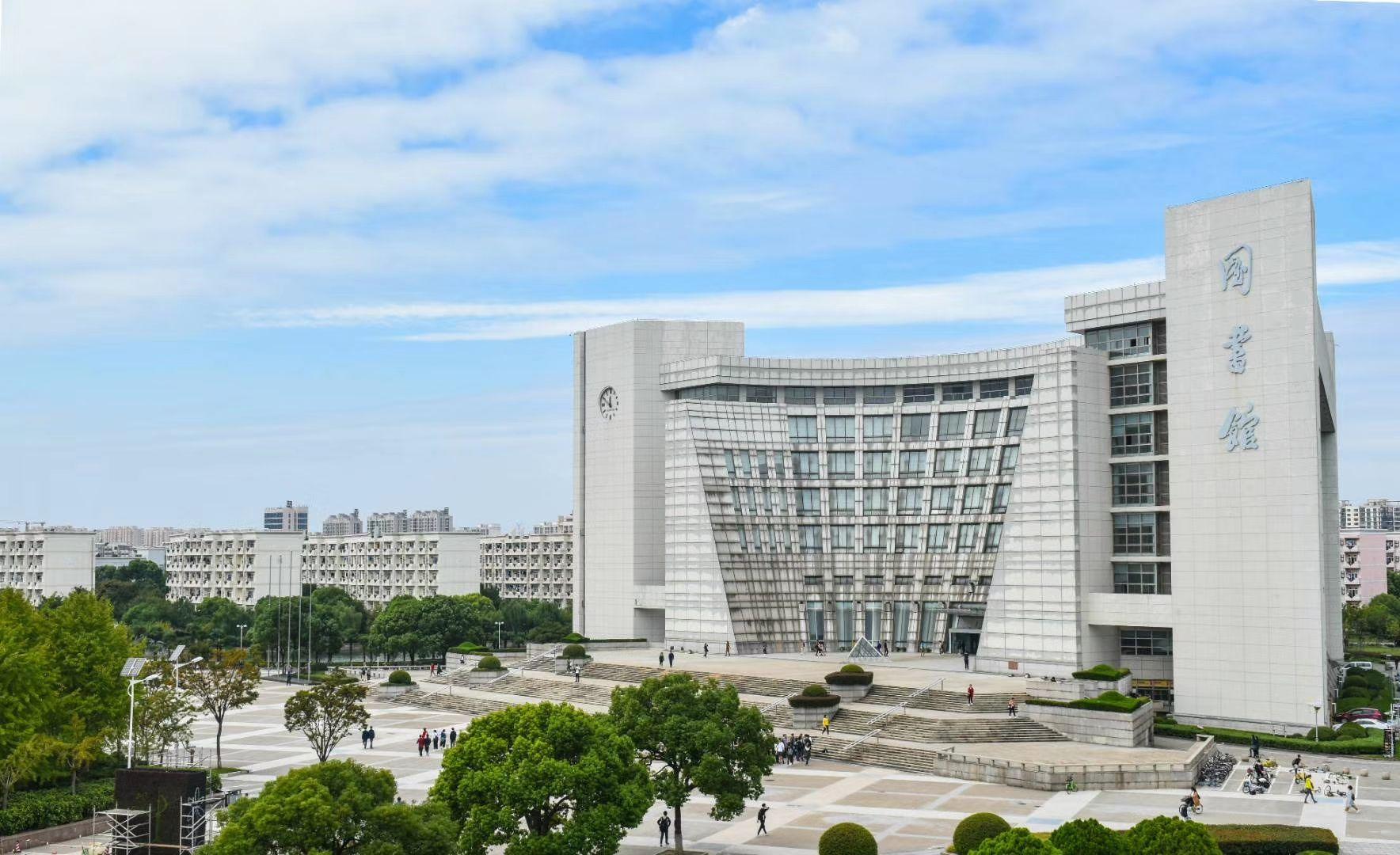 上海大学的图书馆或教室环境如何是否适合上自习