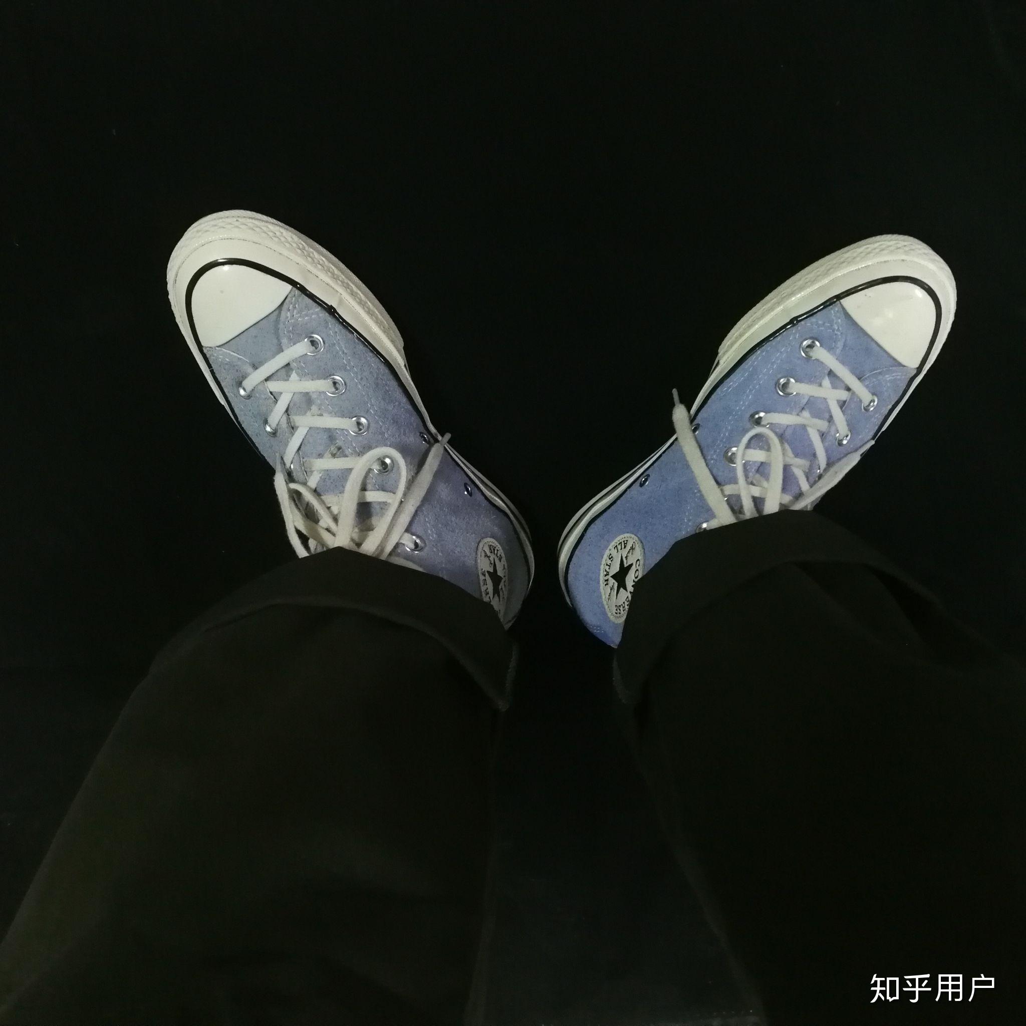 一周前买的匡威,踩进水泥里了,然后水洗了一次,洗不干净,该怎么办?