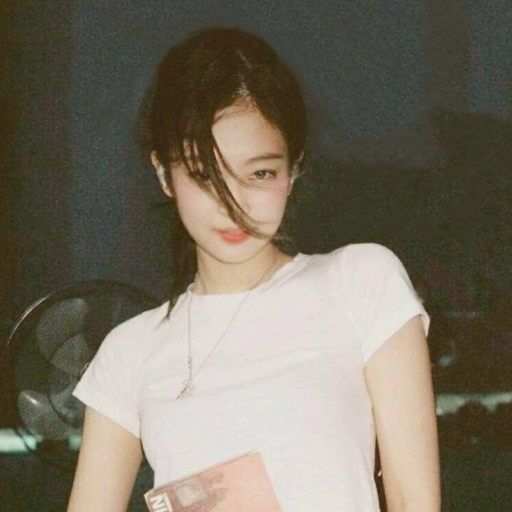 有没有blackpink成员金珍妮适合作头像的照片?