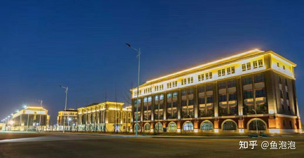 有传智专修学院的夜景图吗