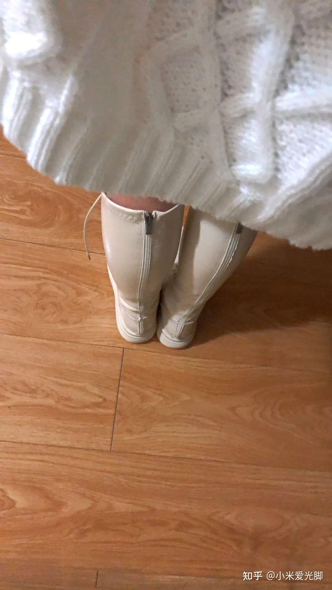 小姐姐们,你们穿这种长靴脚会臭嘛? - 知乎