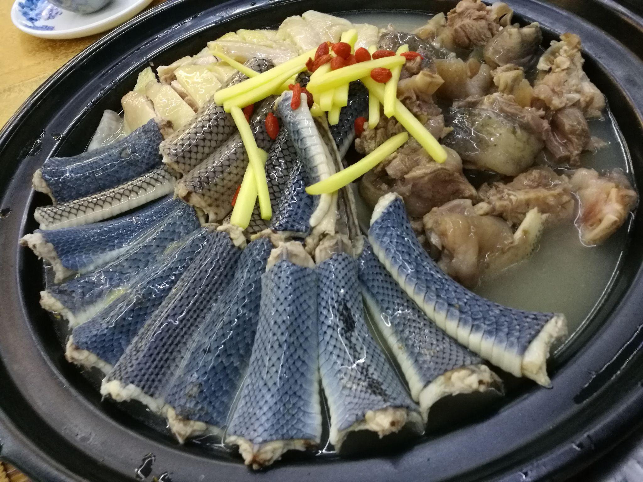 干锅蛇肉图片