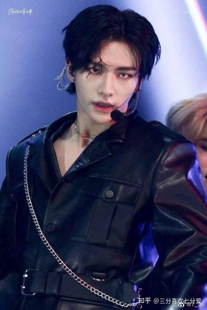 最近被straykids的黄铉辰蛊住了,可以介绍一下吗? - 知乎