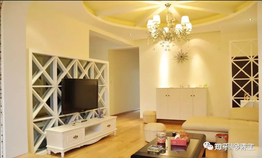 6米,客厅宽3.3米.买多大的沙发合适?求大佬给我解答?