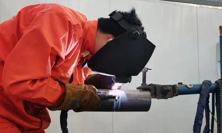 为什么都劝你去学焊接？焊工真的有前途吗？ - 知乎