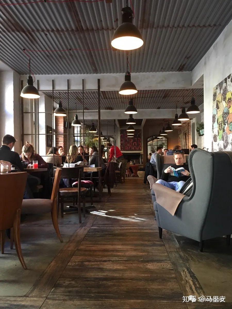 捷克留学怎么样？捷克对外国人提供免费的教育项目。太酷了！ - 知乎