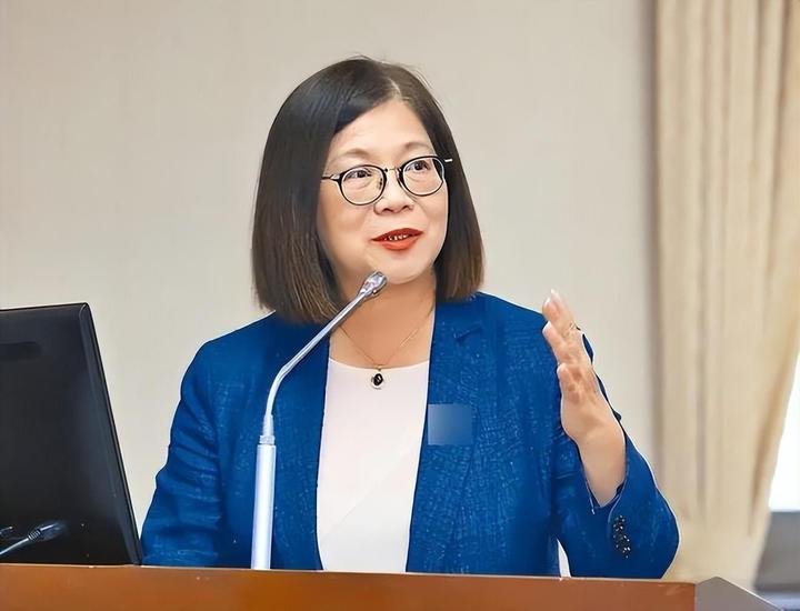 大陆巨型挖泥船开动，台当局扬言驱逐，金厦海域的博弈焦点变了 - 知乎