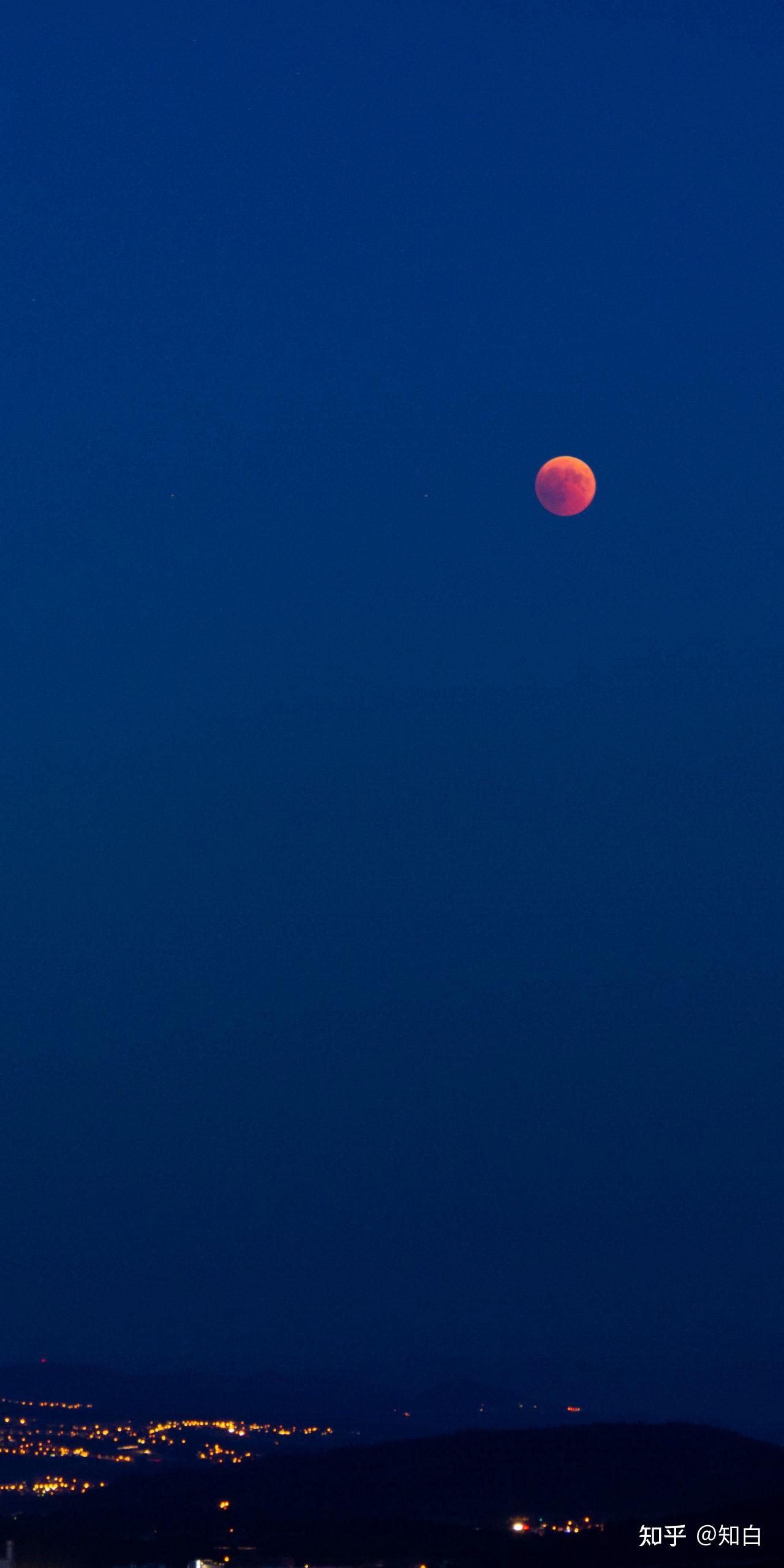 有哪些关于月亮的微信背景图