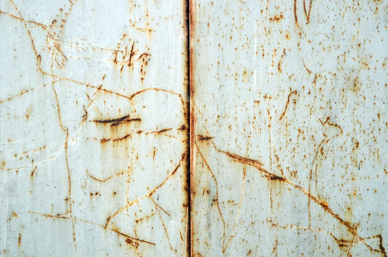 烤漆板磕破怎么修补