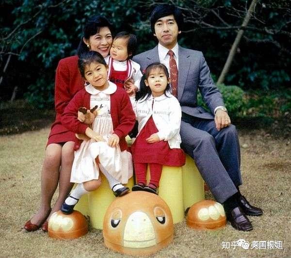 日本最霸气时尚王妃！丧夫后独掌大权，带3个女儿建超酷“母系家族”，王室也被她拿捏？ - 知乎