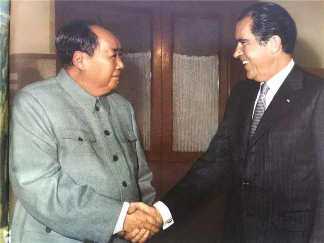 1972年尼克松访华，毛主席挥墨泼毫留下的12个字至今成为未解之谜 - 知乎