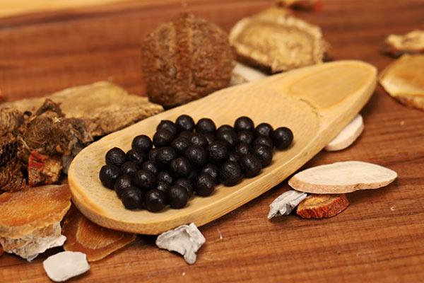 中药药丸外观颜色与功效有关吗?中药药丸的外观颜色有什么作用?