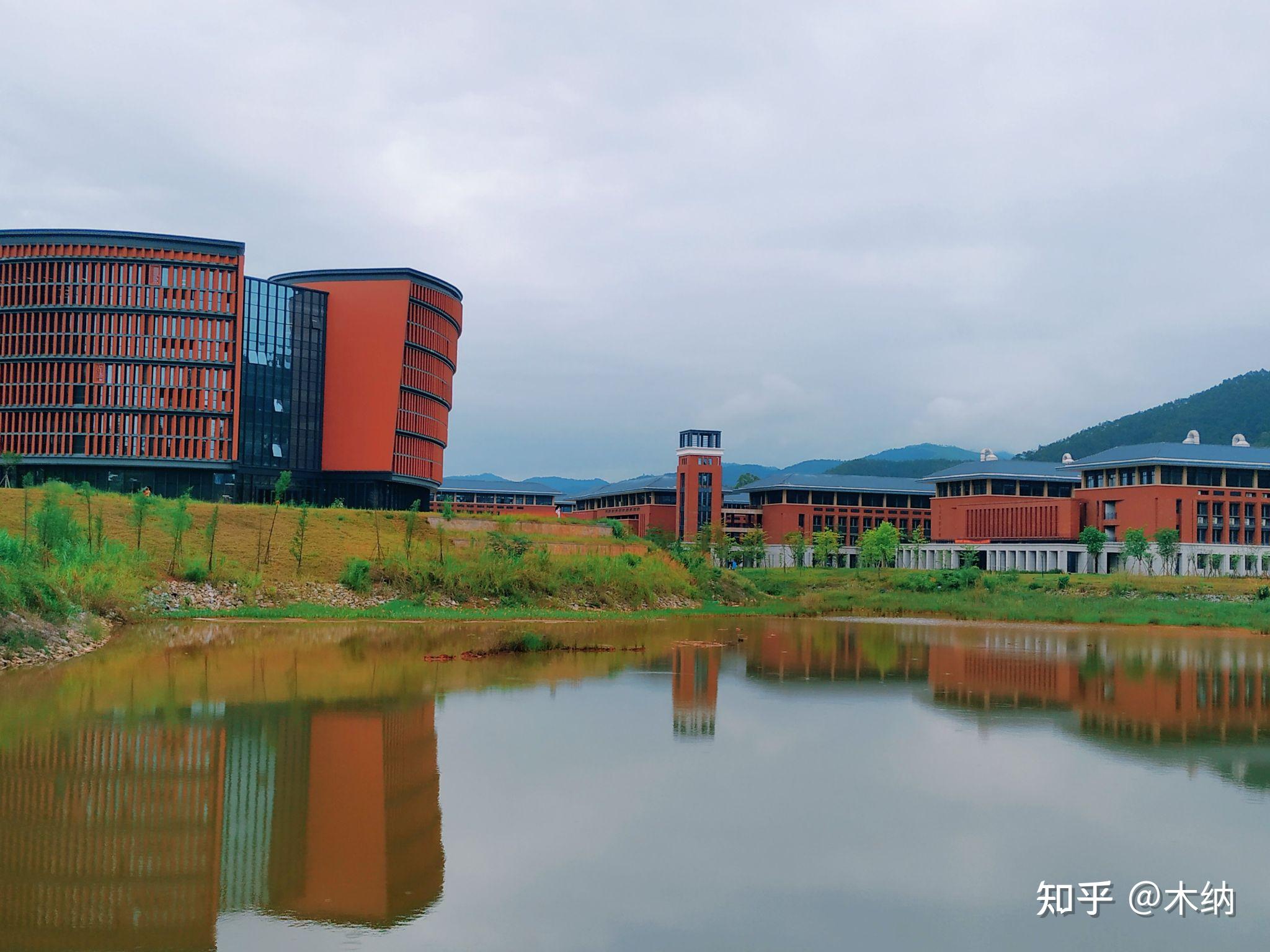 廣東藥科大學雲浮校區怎樣