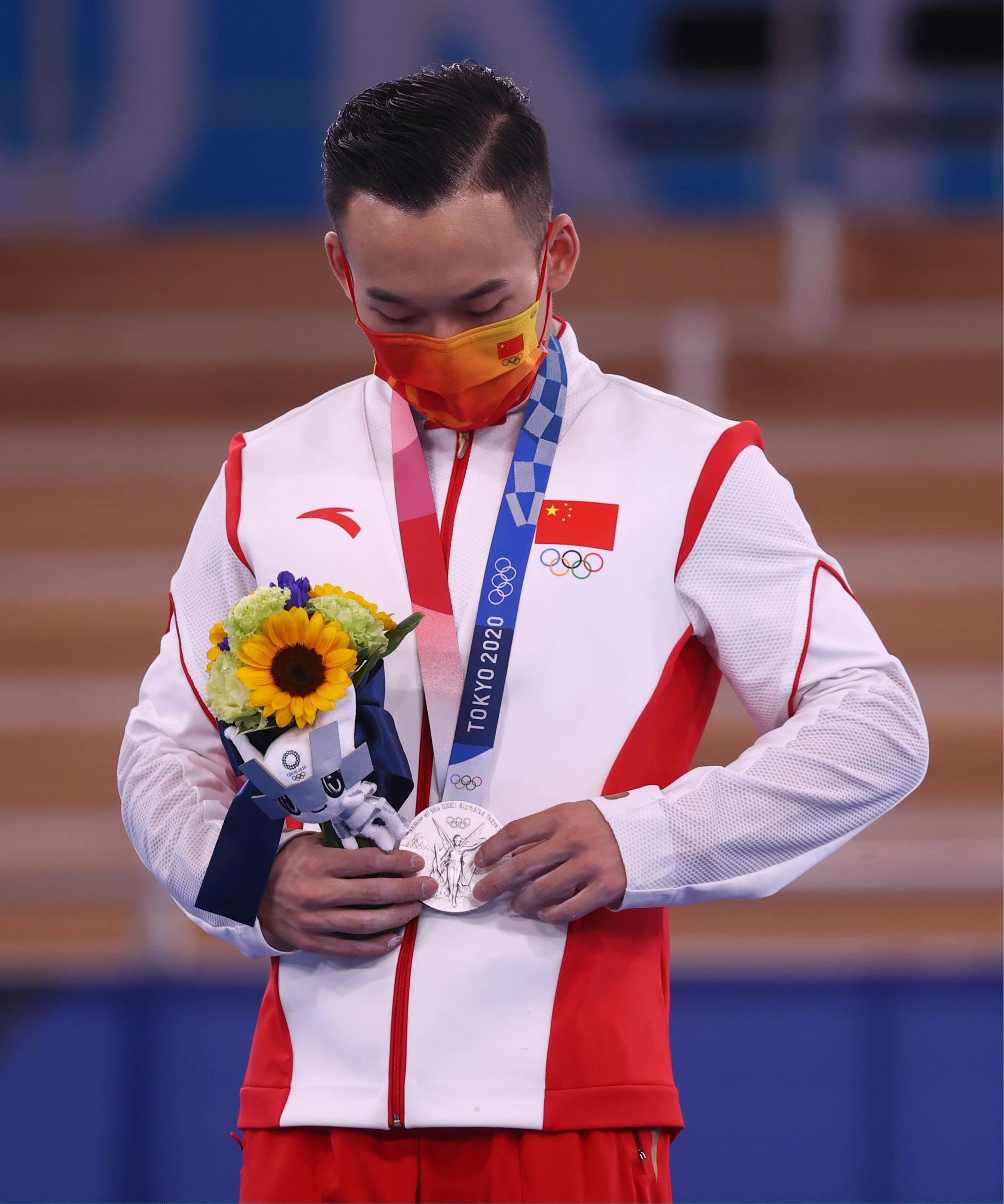 2020东京奥运竞技体操男子组个人全能决赛肖若腾遗憾摘银如何评价本场