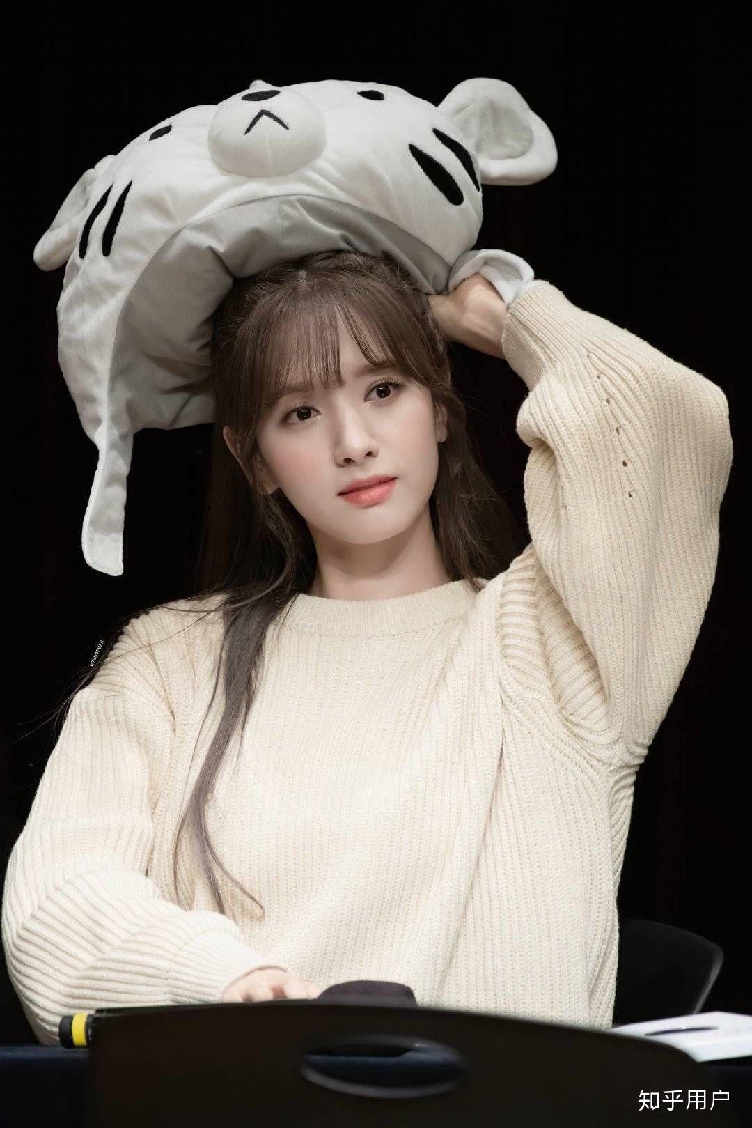 宇宙少女苞娜金知妍的初吻还在吗