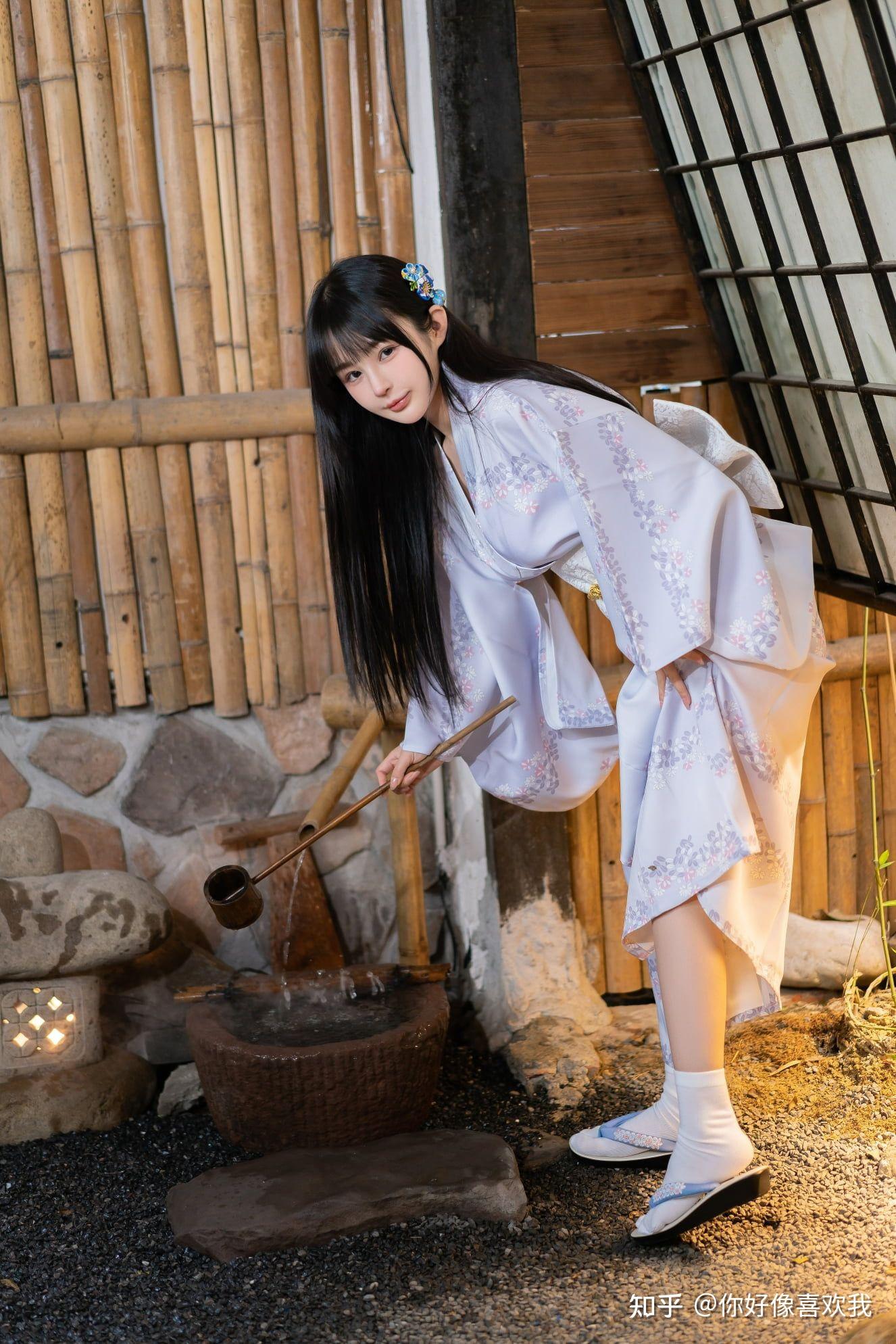 有没有那种露但是又不色情不俗气的手机壁纸?