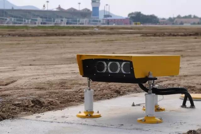 机场跑道的各种信号灯分别表示什么信息? - 知乎