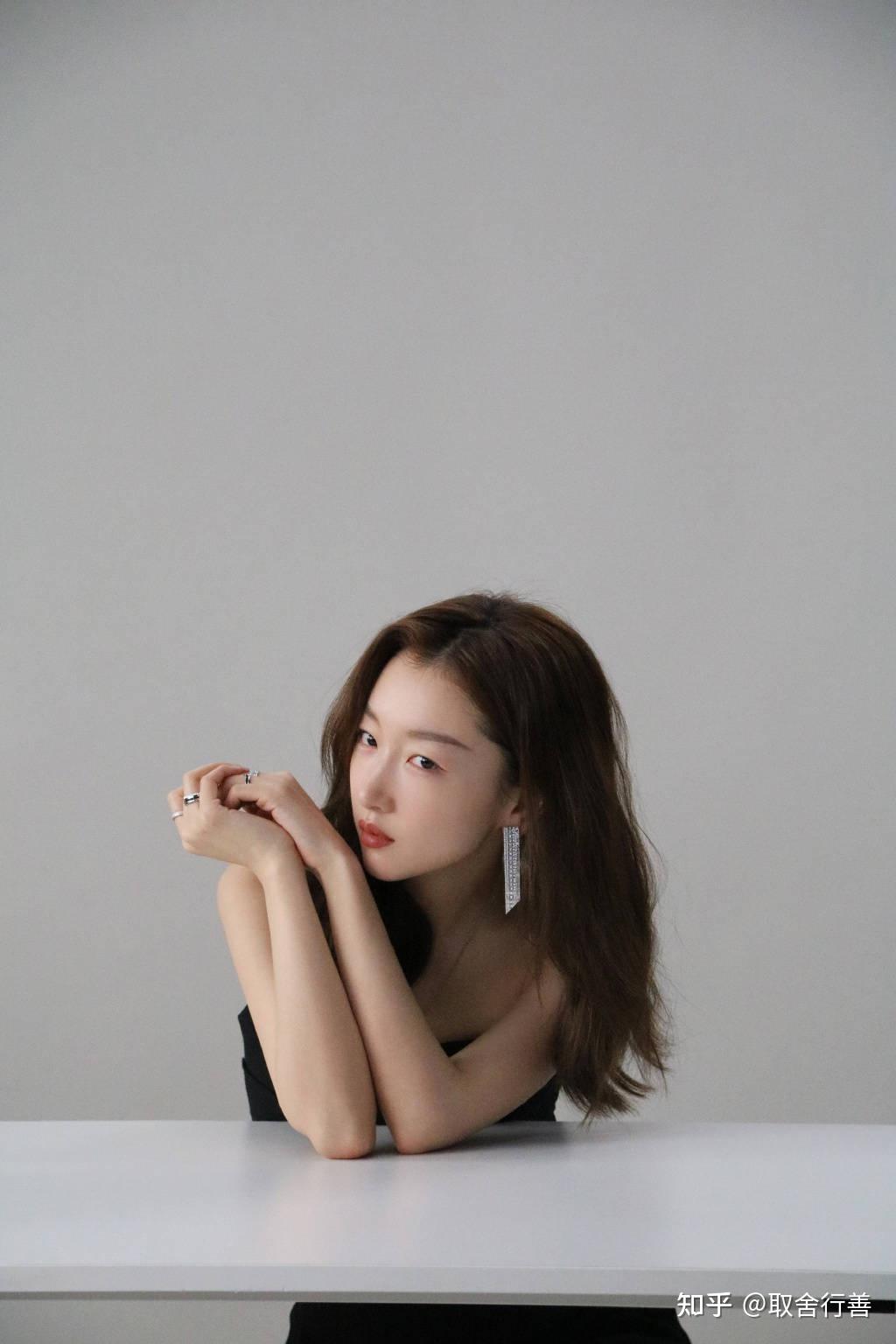 如何客观评价周冬雨的长相? - 知乎