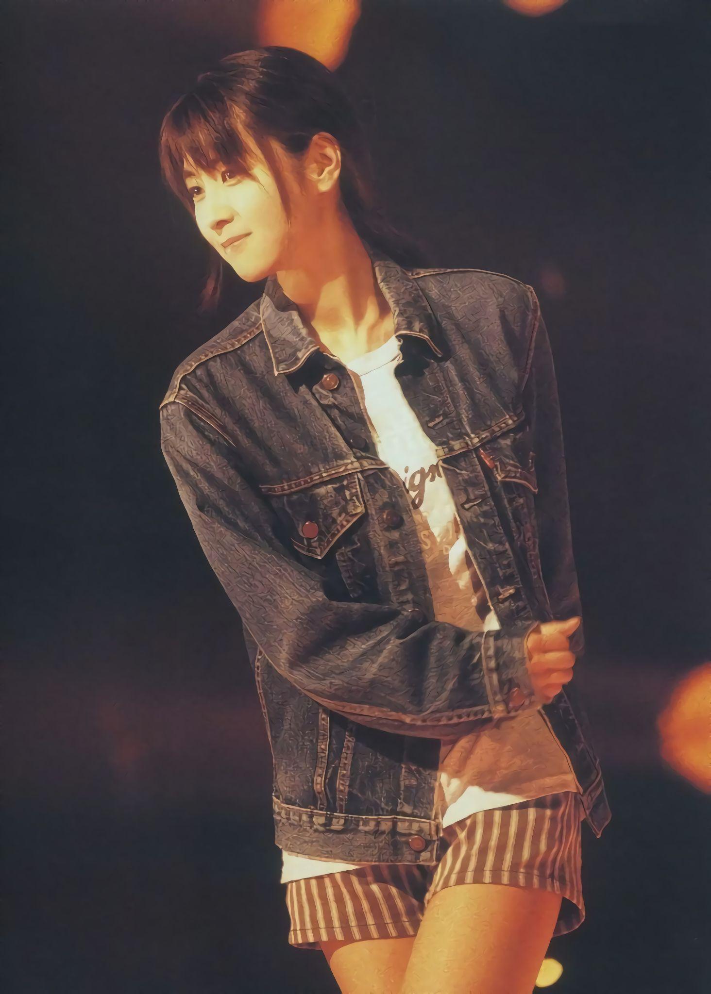 谁能分享一下坂井泉水的照片么