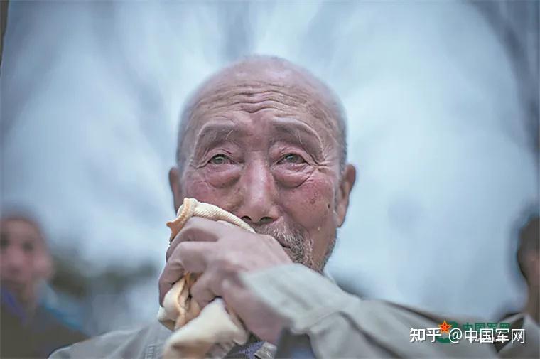 冬奥会升国旗流泪图片