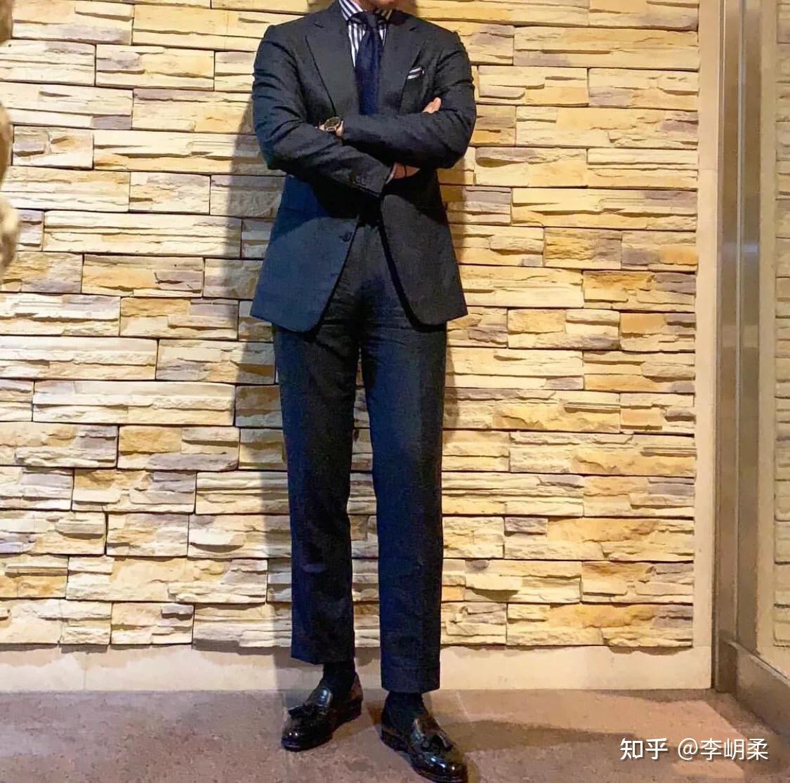 为什么黑皮鞋不能配白袜子? - 知乎