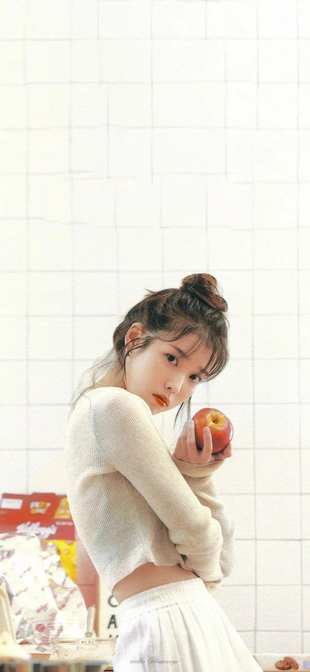 有没有iu丸子头吊带的照片?