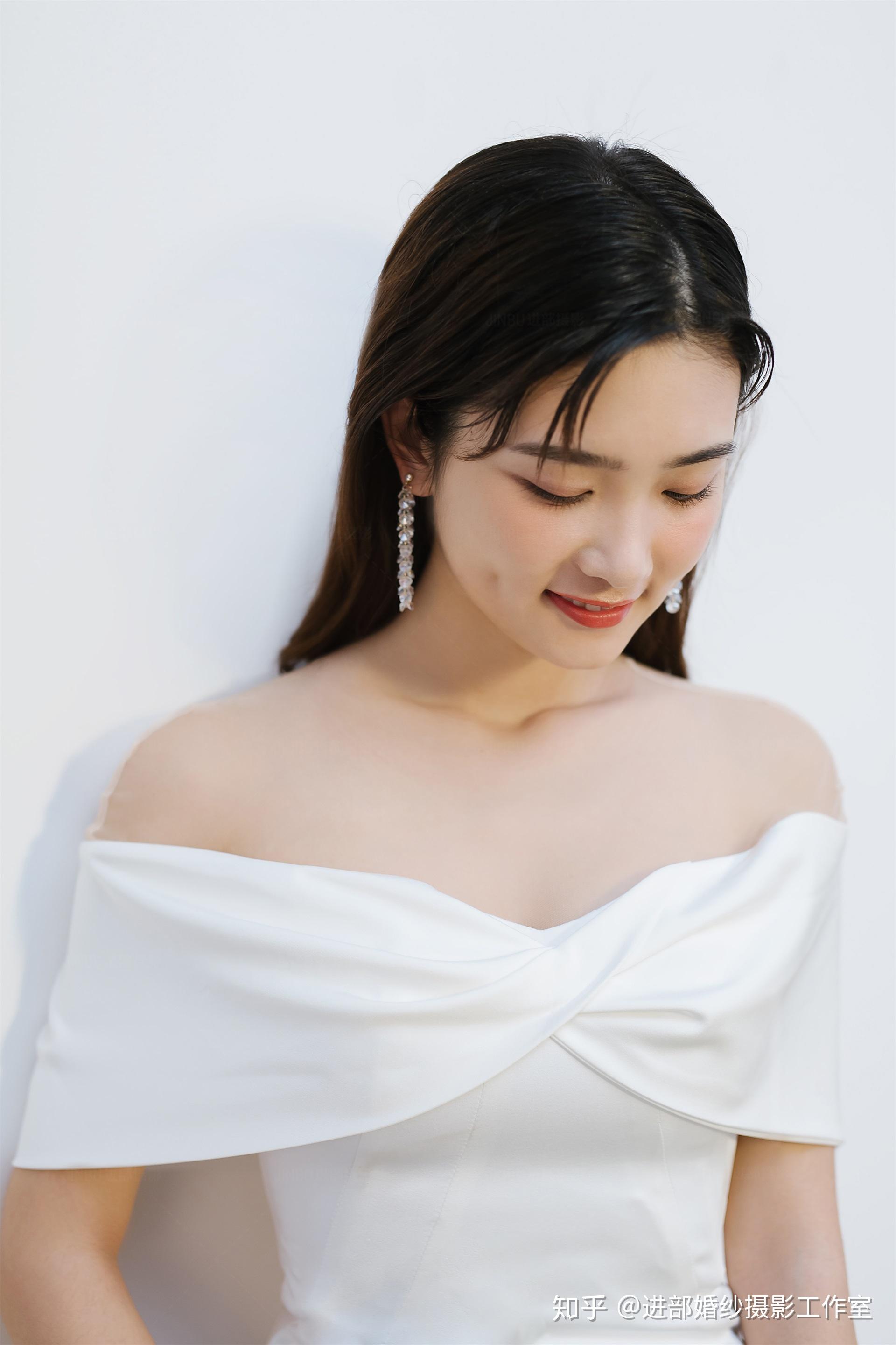 婚纱照40张够入册么